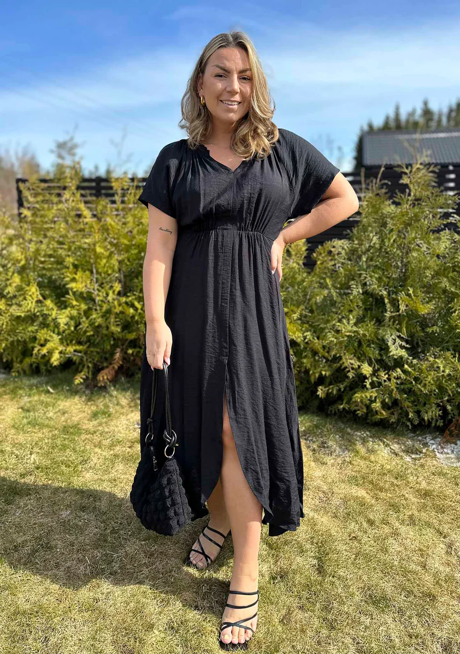 Gyta new dress svartur