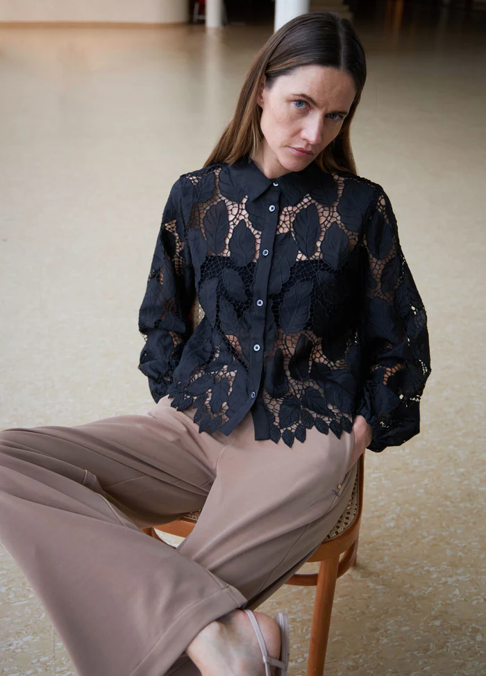 Lace shirt