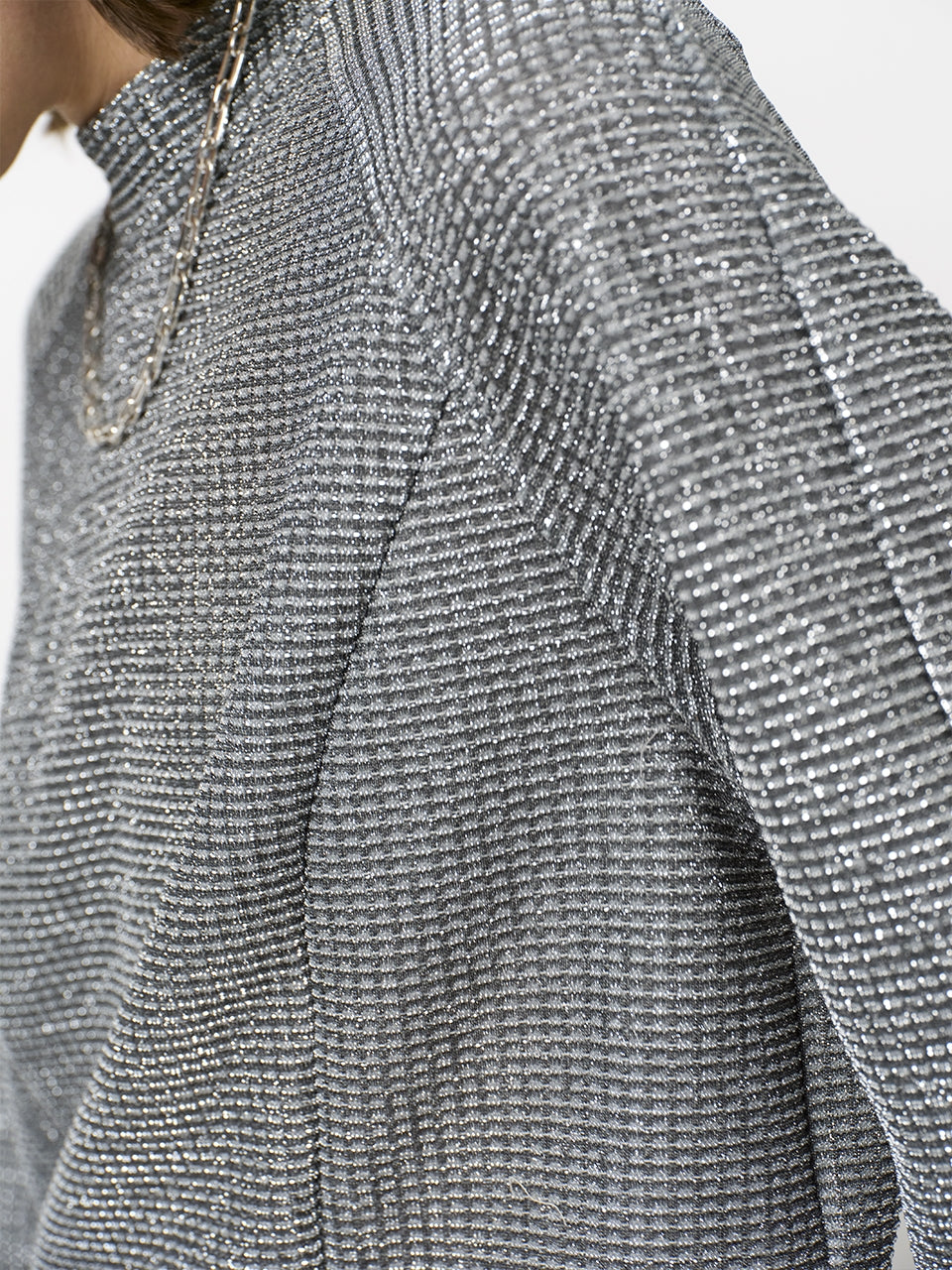 Therel Metallic constructed top