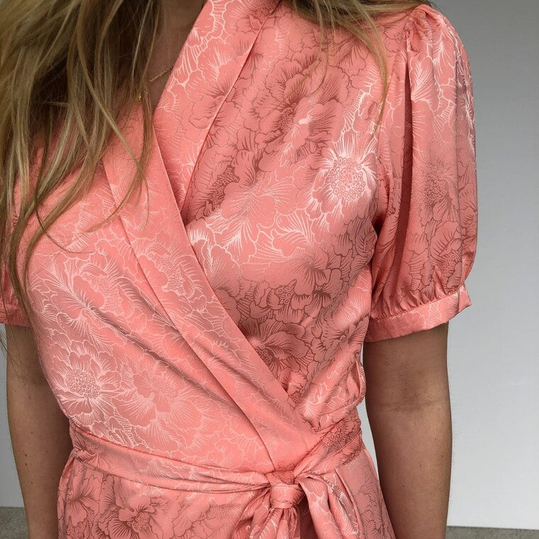 Iris dress peach flower jaquard