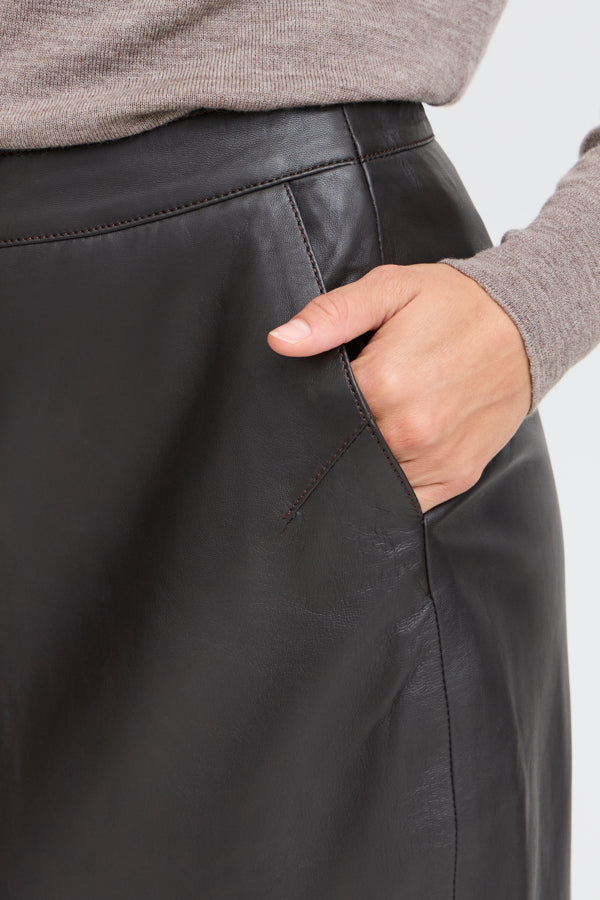 Neleather skirt