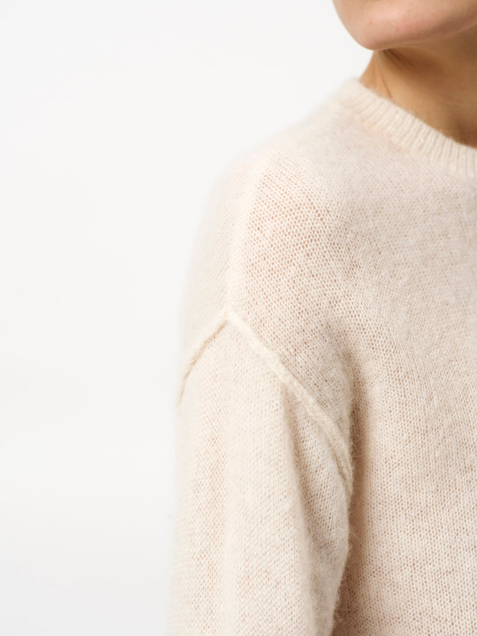 Ariama grewneck Oatmeal cream