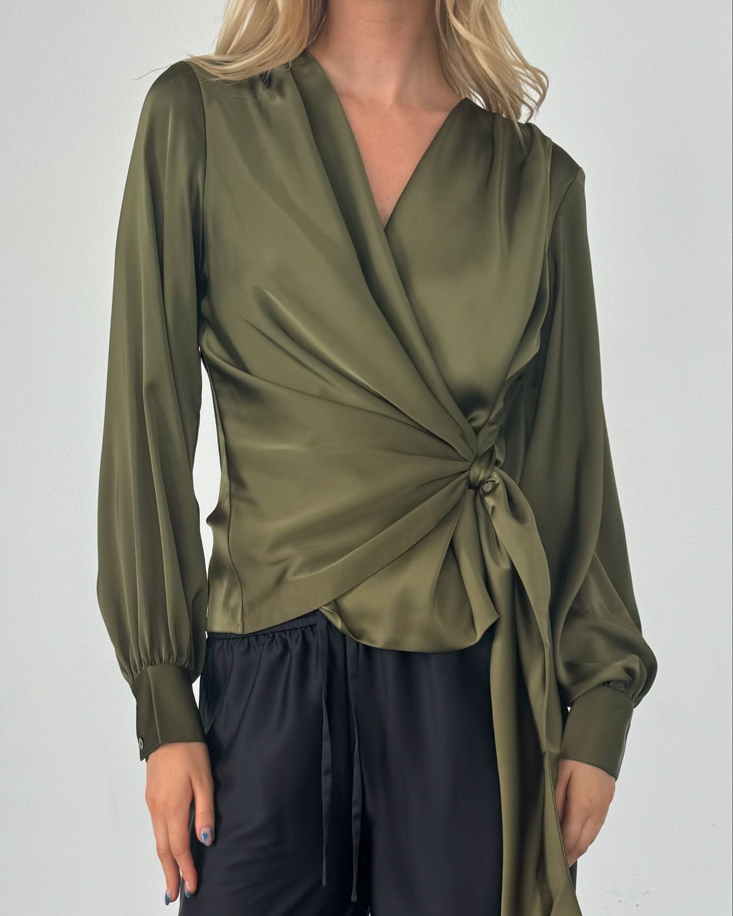 Ines blouse semi rich olive