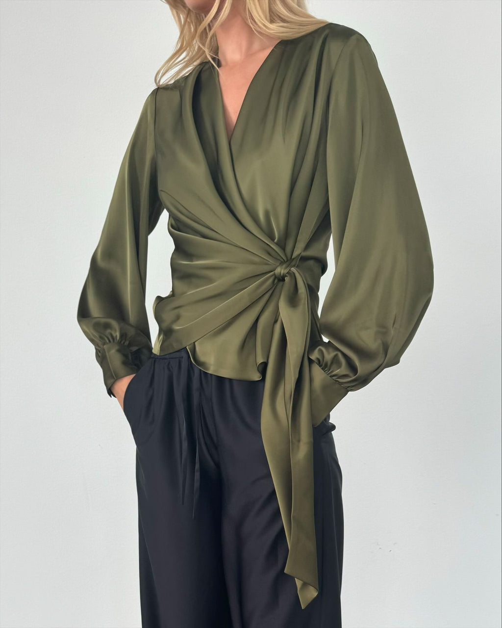 Ines blouse semi rich olive