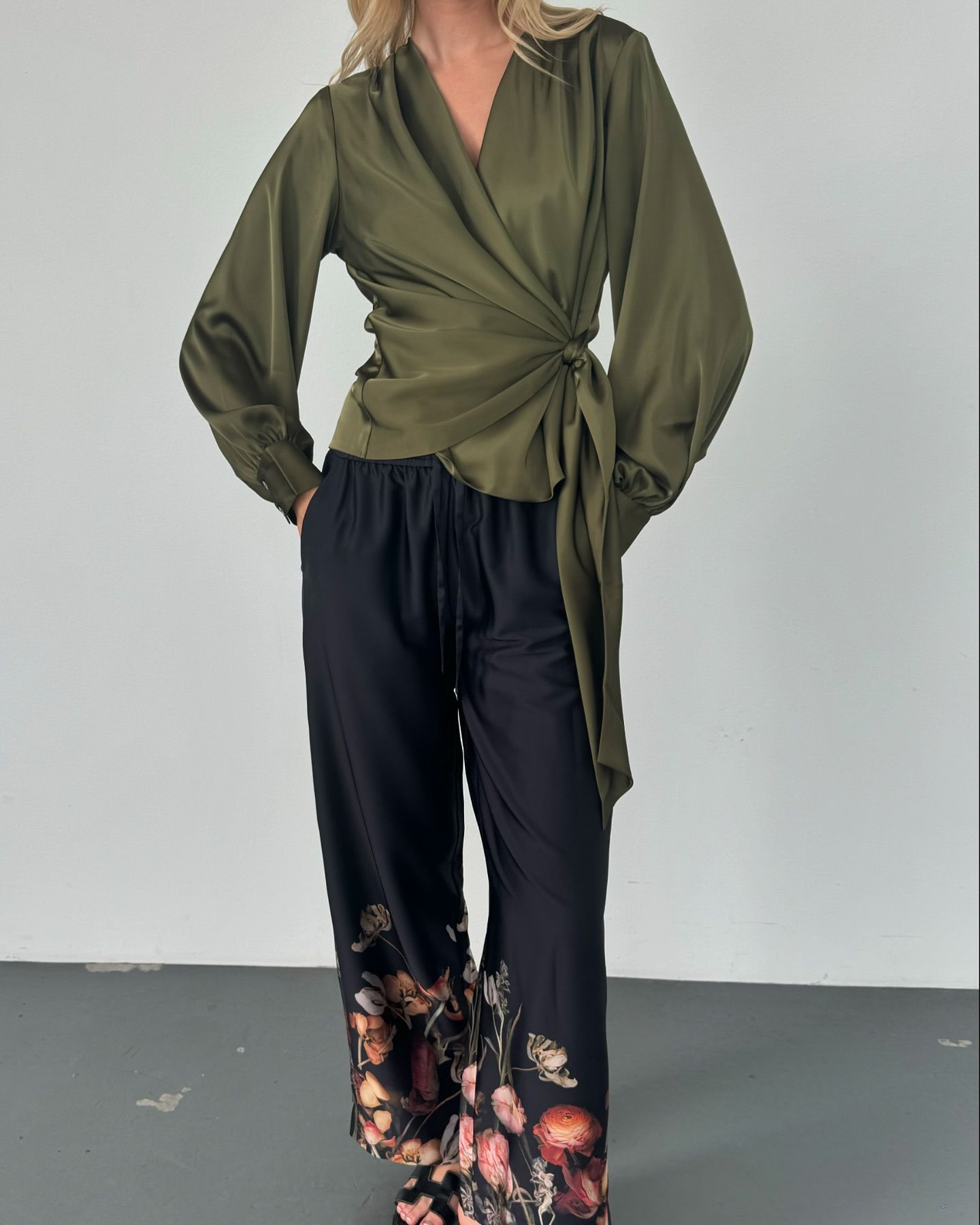 Ines blouse semi rich olive