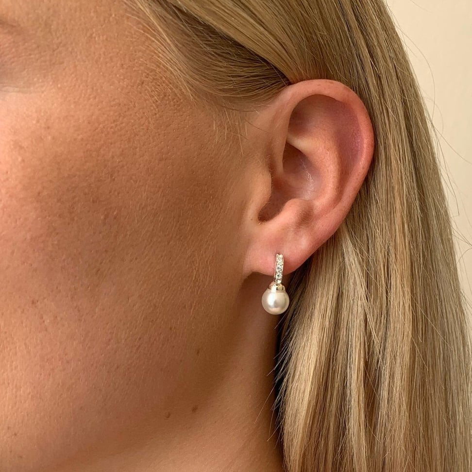 Astrid ear