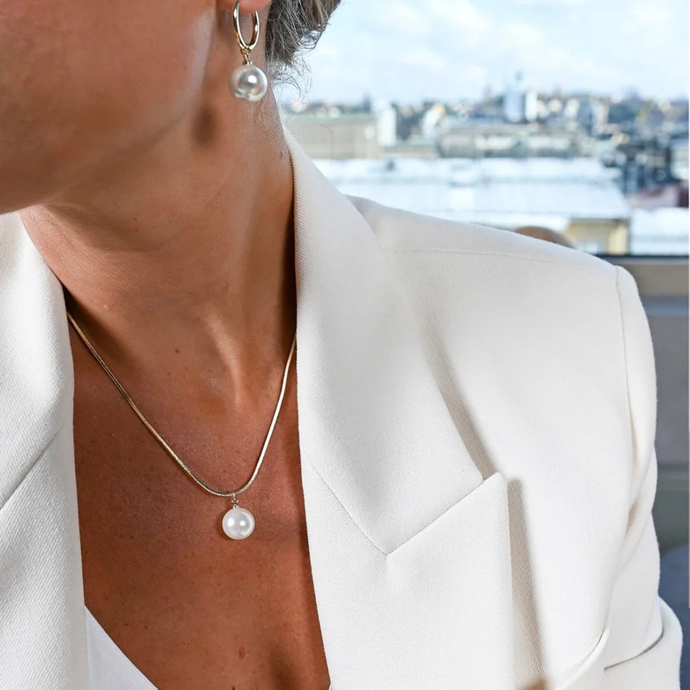Paola Pendant Necklace