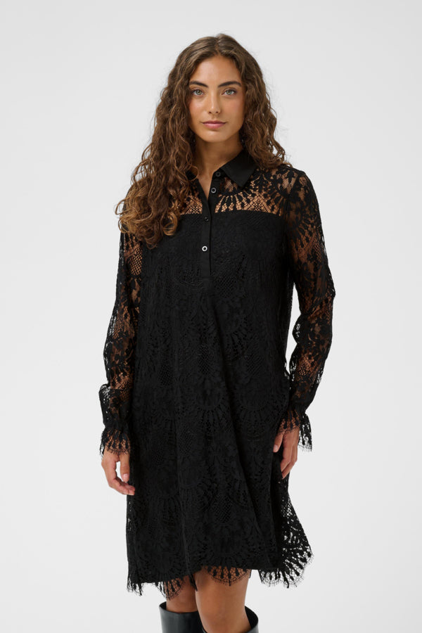 Kjóll-Arto Okram