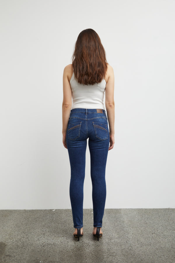 Carmen HW Studs Skinny