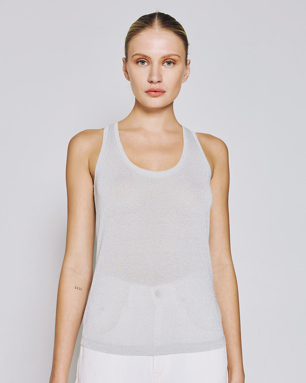 Sleeveless lurex top silver