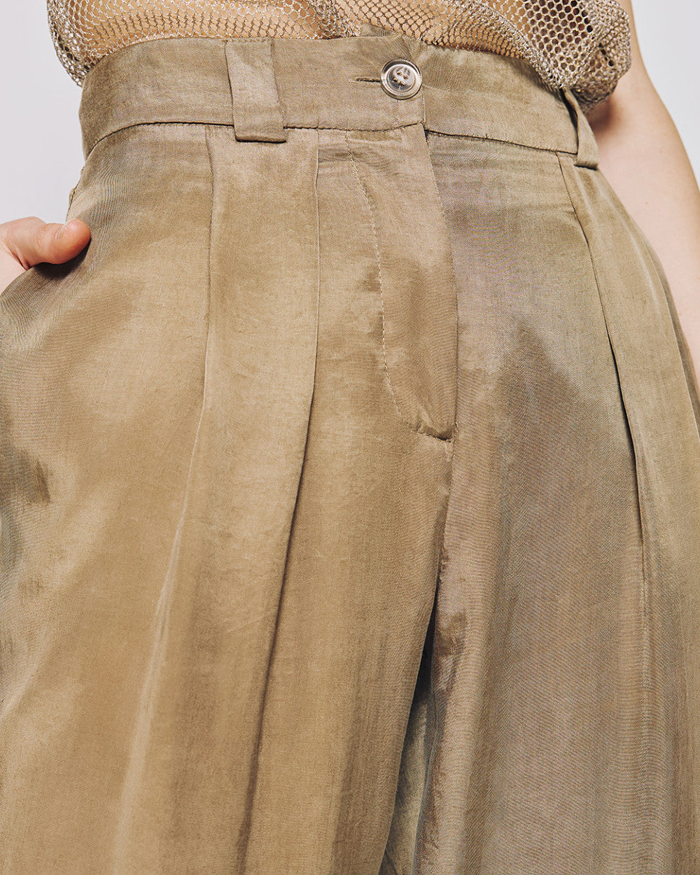 Slouchy pants with turn-up hemlines