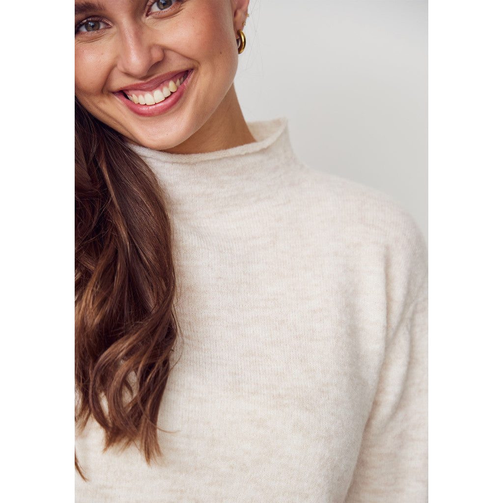 Anna Highneck Pullover Smokey