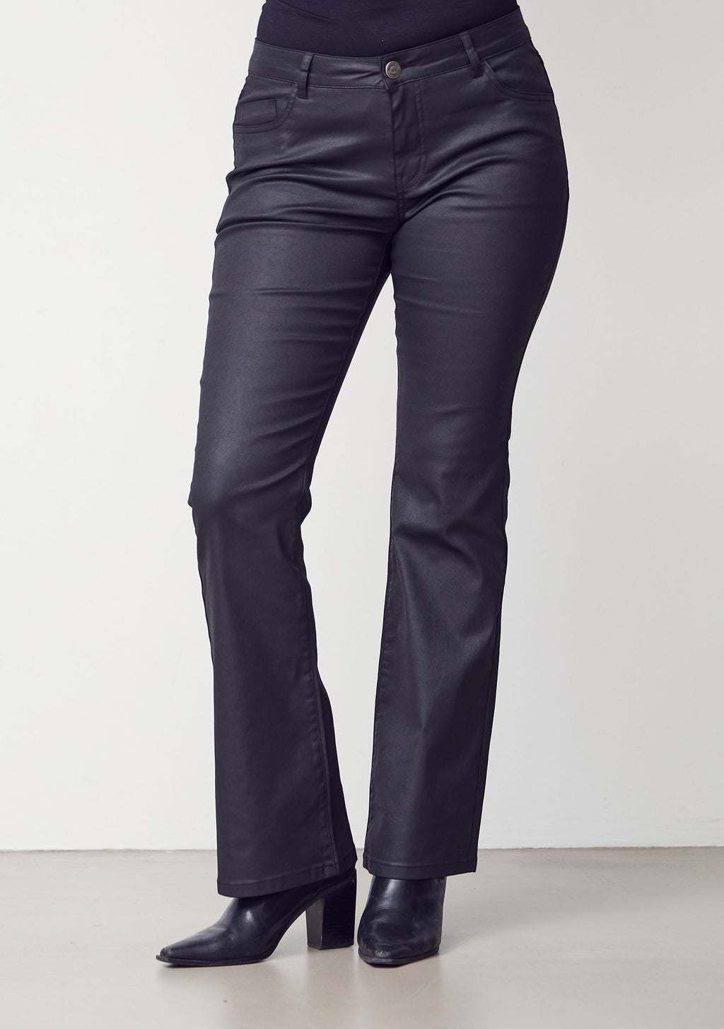 Buxur-Isay-Flare coated