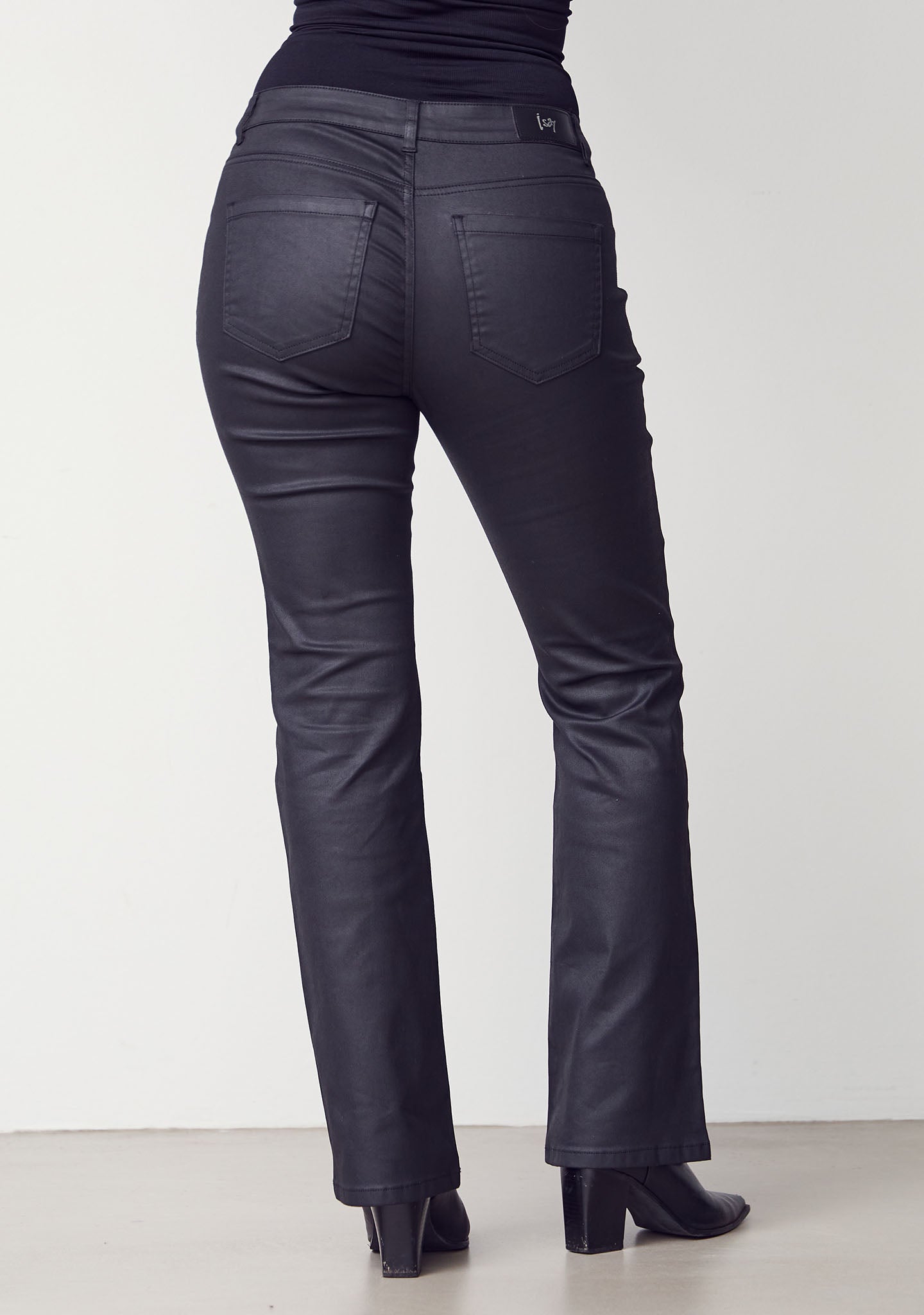 Buxur-Isay-Flare coated