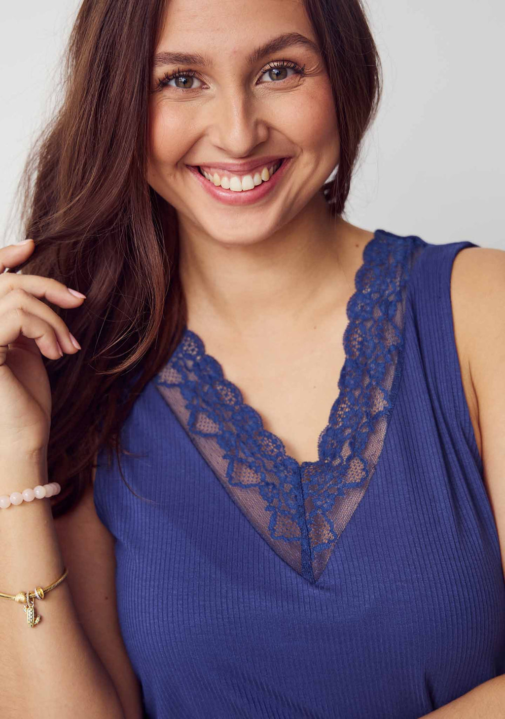 Hlýrabolur blúnda-Isay-Dee