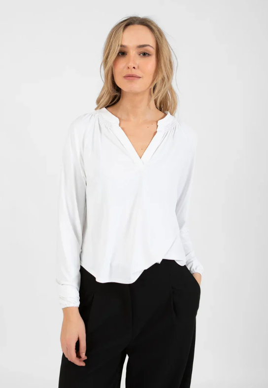 Wide shirt with smock