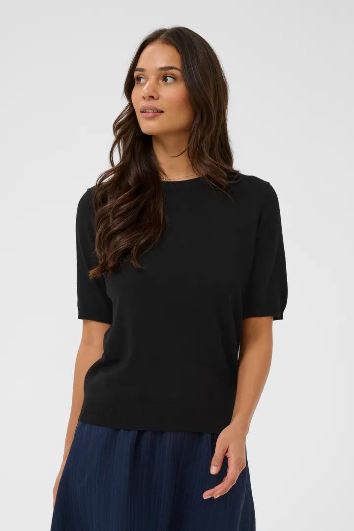 Stuttermapeysa (Lizza)