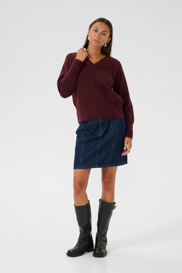 Langermapeysa m.V-hálsmáli (Niel)