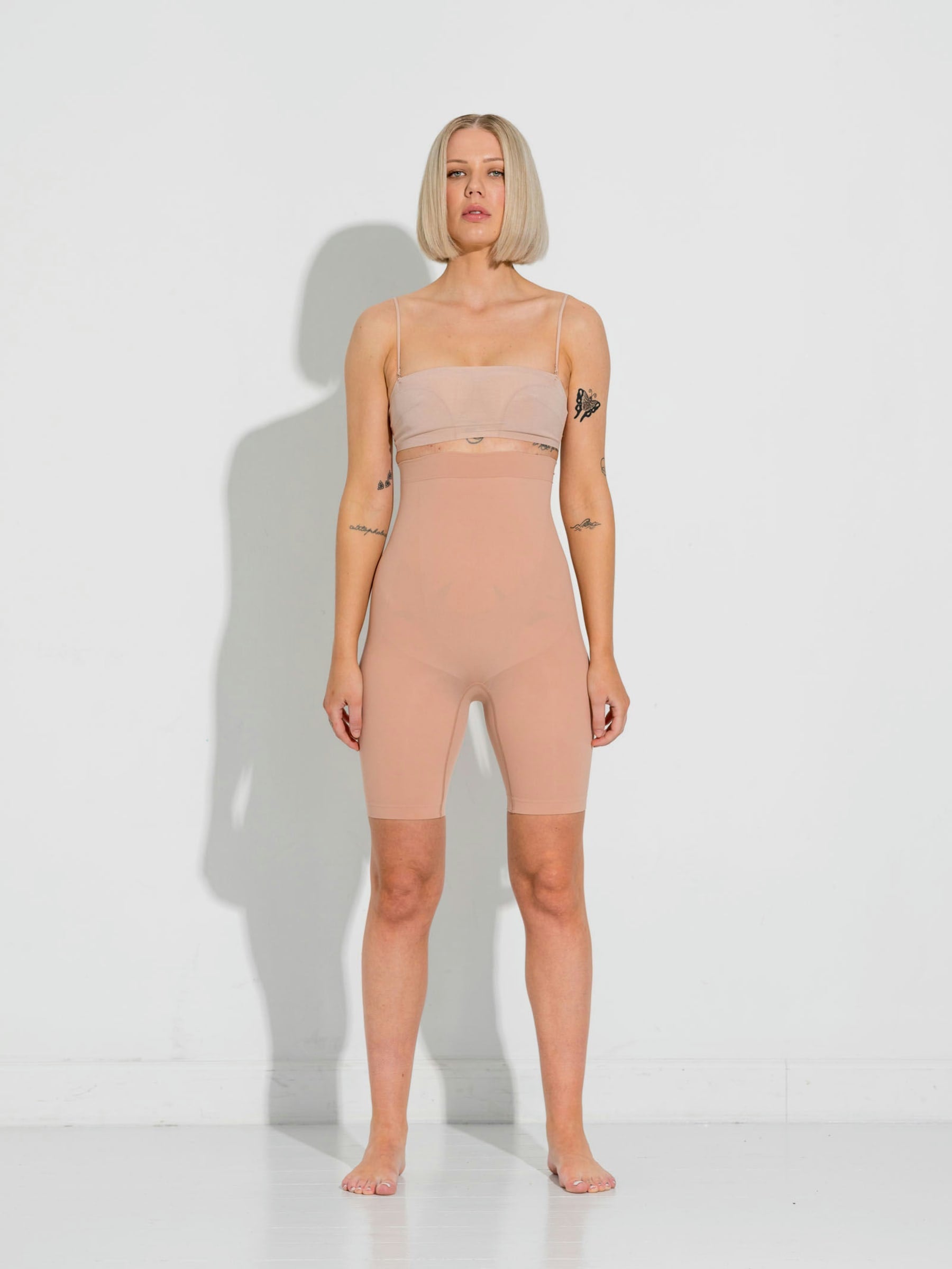 Alturra Highwaist shaping shorts Tan