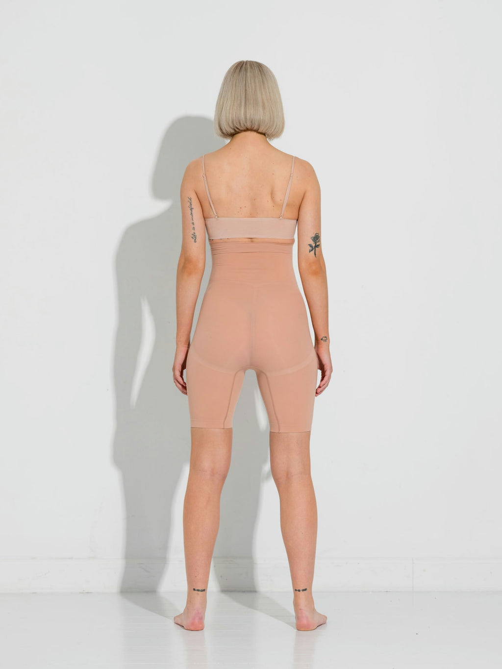 Alturra Highwaist shaping shorts Tan
