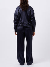 Translation missing: is.sections.featured_product.gallery_thumbnail_alt
